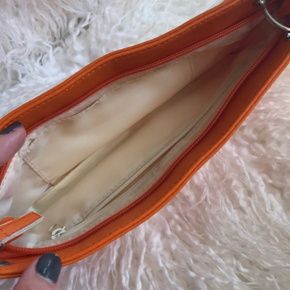 Orange clutch with strap - Picture 4 of 5